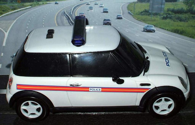 POL-DO: Polizei beschlagnahmt Autos, schlägt Messerträger-Verbote vor - und setzt konsequent die Idee der Präsenzschwerpunkte um