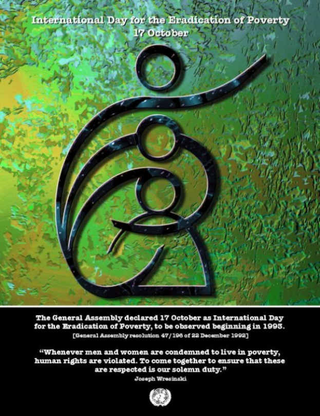 Ein Plakat mit einem hellblauen Hintergrund und weißem Rand, das ein Logo einer Hand in einem Kreis zeigt, der von Blättern umgeben ist, und den Text "Internationaler Tag" in fetter weißer Schrift.