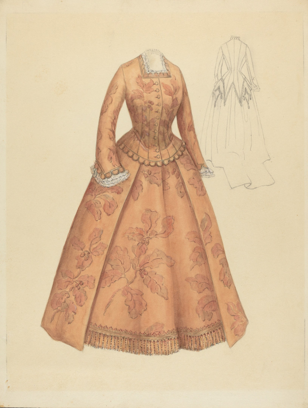 Ein detailliertes Kostümdesign aus dem 18. Jahrhundert für ein langes Kleid mit hohem Kragen, das ein floral gemustertes Mieder in Pink, Lila und Blau sowie einen Spitzenbesatz am Rock zeigt.